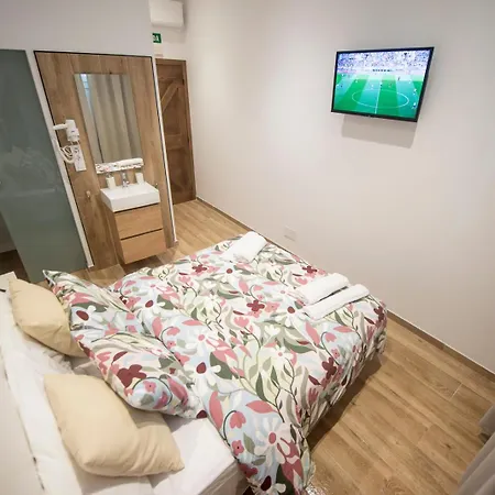 Talieiro Hostel *